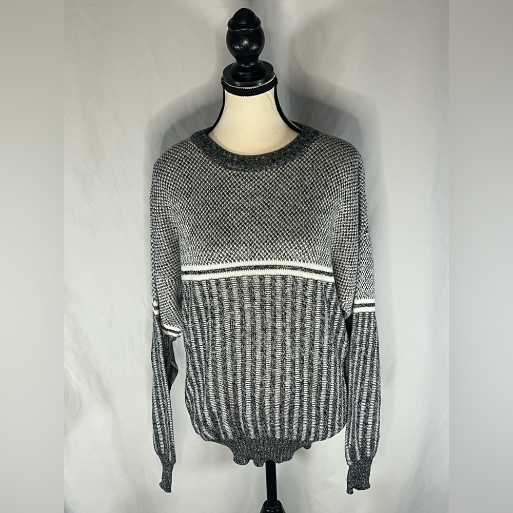 Weekends Checkerboard & Cable Knit Pattern Men’s Vintage Crewneck Sweater